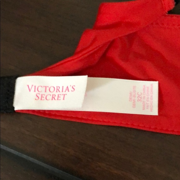🎀2 for $20🎀 NWOT - VS Demi Bra - Picture 3 of 5